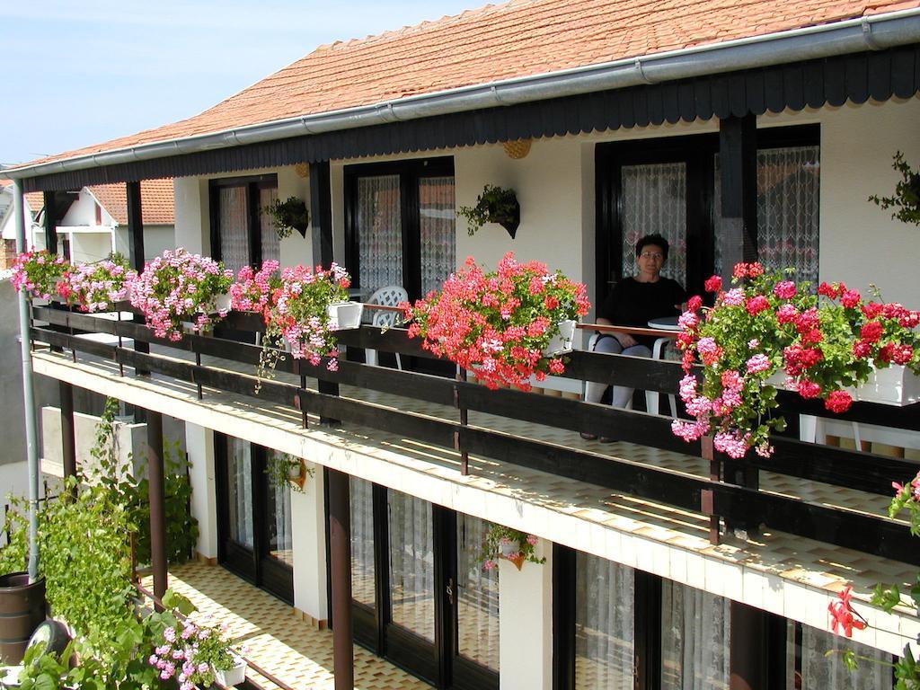 Rooms Vila Mautner Vodice Eksteriør billede