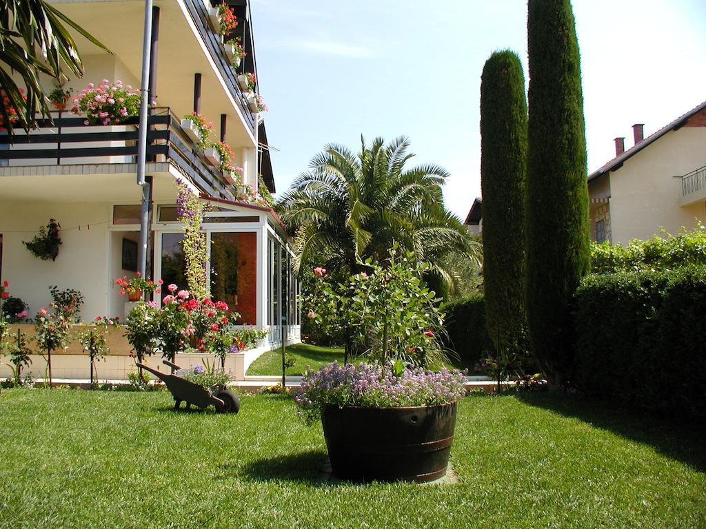 Rooms Vila Mautner Vodice Eksteriør billede