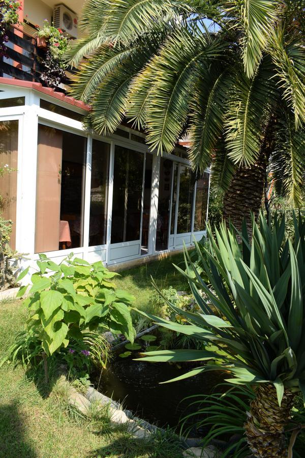 Rooms Vila Mautner Vodice Eksteriør billede